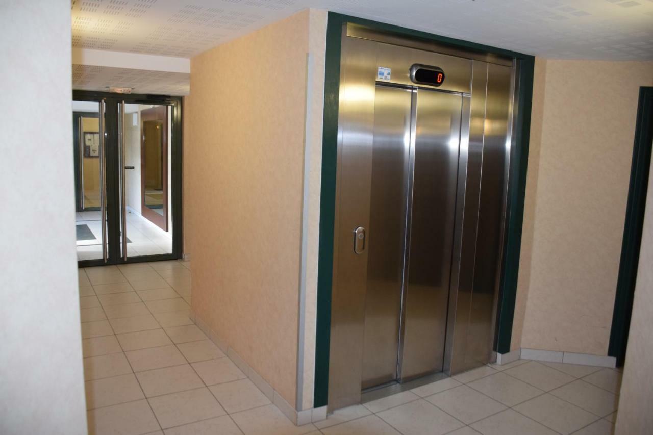 Appartement Avec Rez De Jardin A Disneyland Монтеврен Екстериор снимка