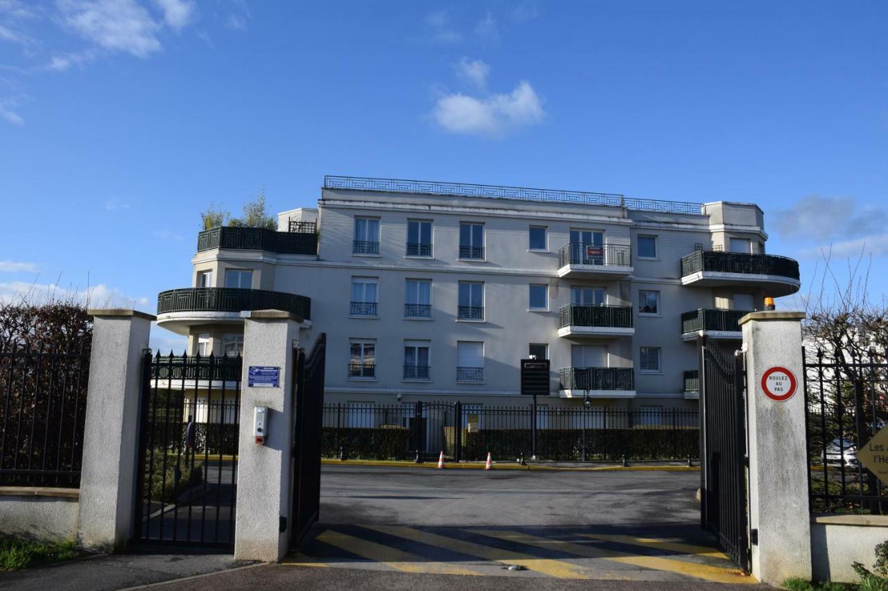 Appartement Avec Rez De Jardin A Disneyland Монтеврен Екстериор снимка