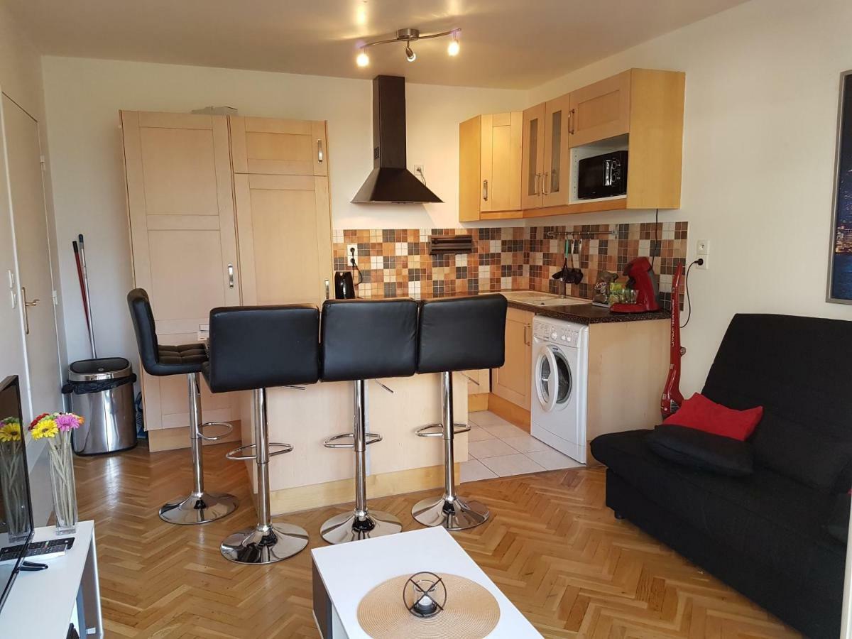 Appartement Avec Rez De Jardin A Disneyland Монтеврен Екстериор снимка